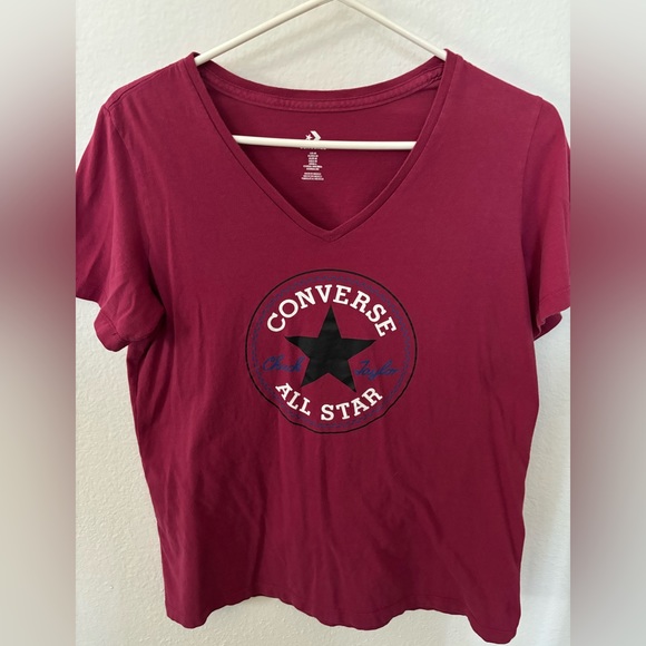 Converse * Chuck Taylor AllStar * Woman V Neck Size Medium - Picture 5 of 6